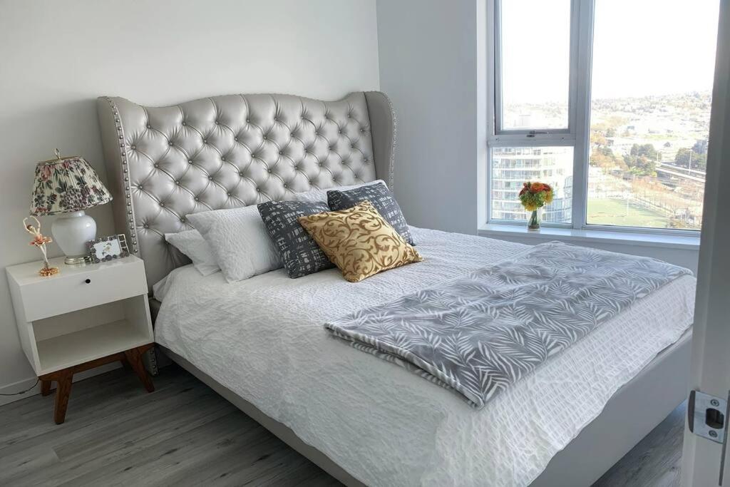 Apartamento Downtown 3Br/2Ba+Views+Skytrain+Free Parking Vancouver Exterior foto